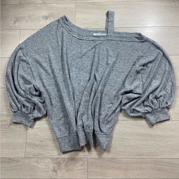 Free People Flaunt It Cold Shoulder Baloon Sleeve Long Sleeve Sweater Top - Picture 5 of 10